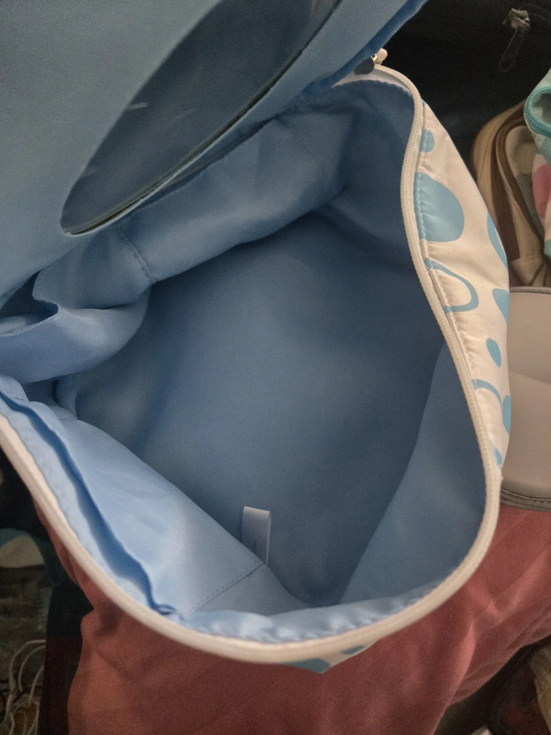 2 piece circle makeup/storage bag - photo 2
