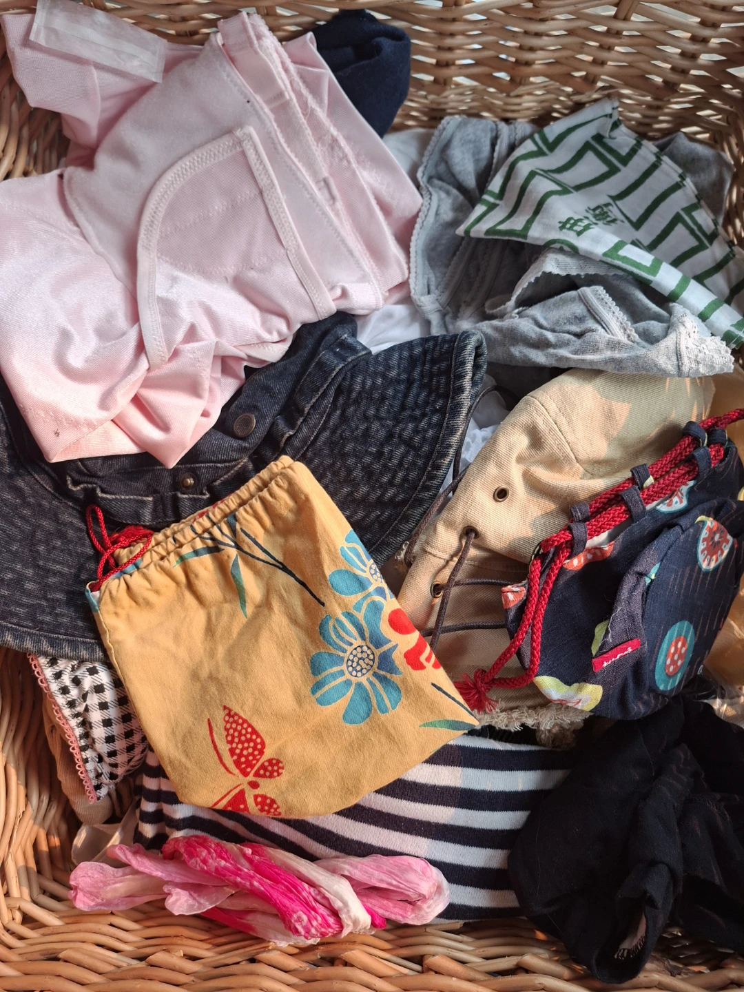 Huge Reseller Estate Clothing Lot: Ralph Lauren, Nike, Moussy - photo 5