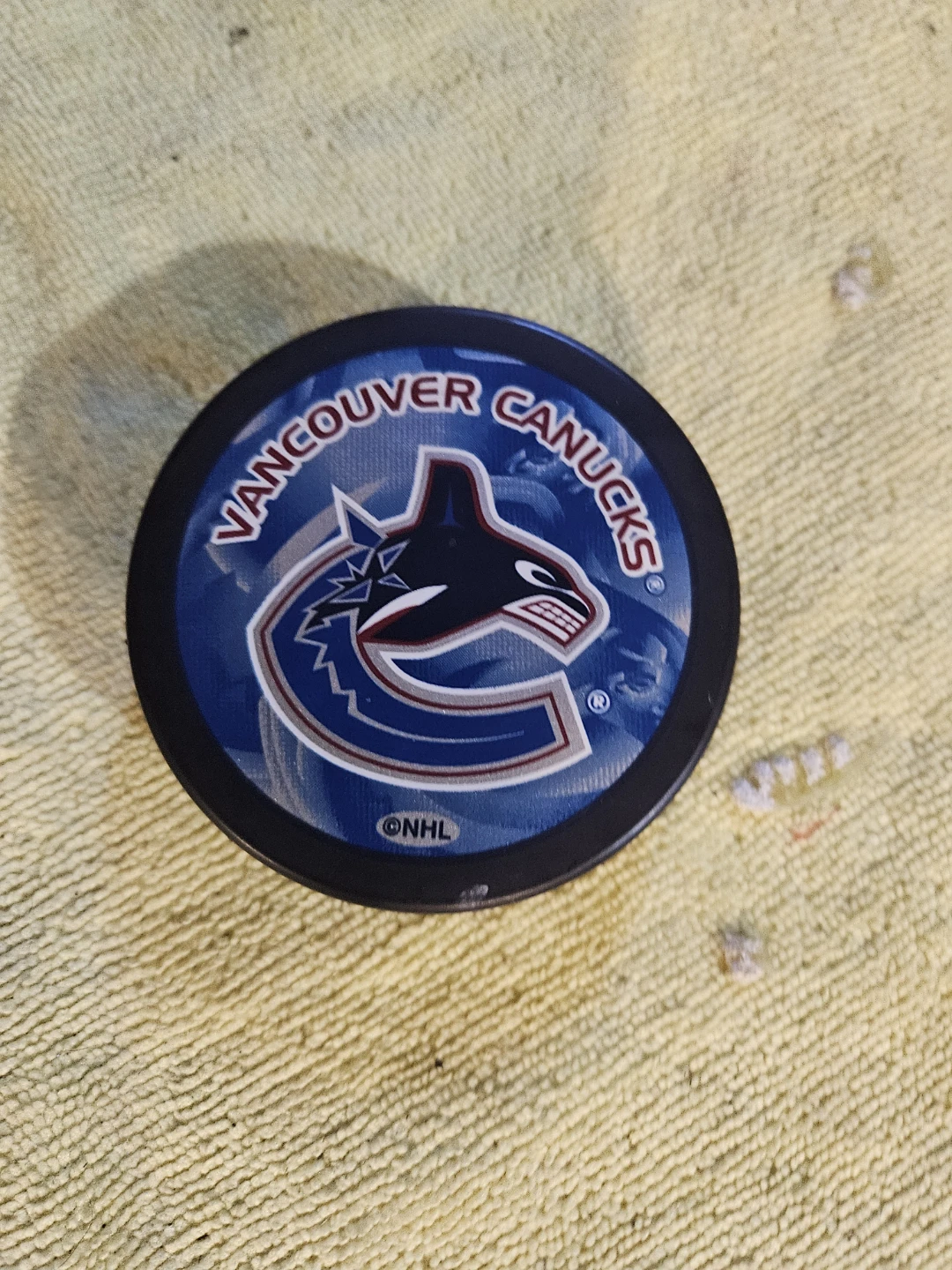 Vancouver Canucks NHL Hockey Puck - photo 2