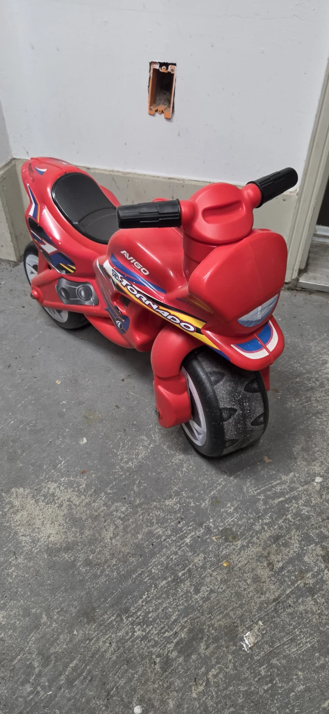 Avigo Tornado Ride-On Motorcycle - photo 4