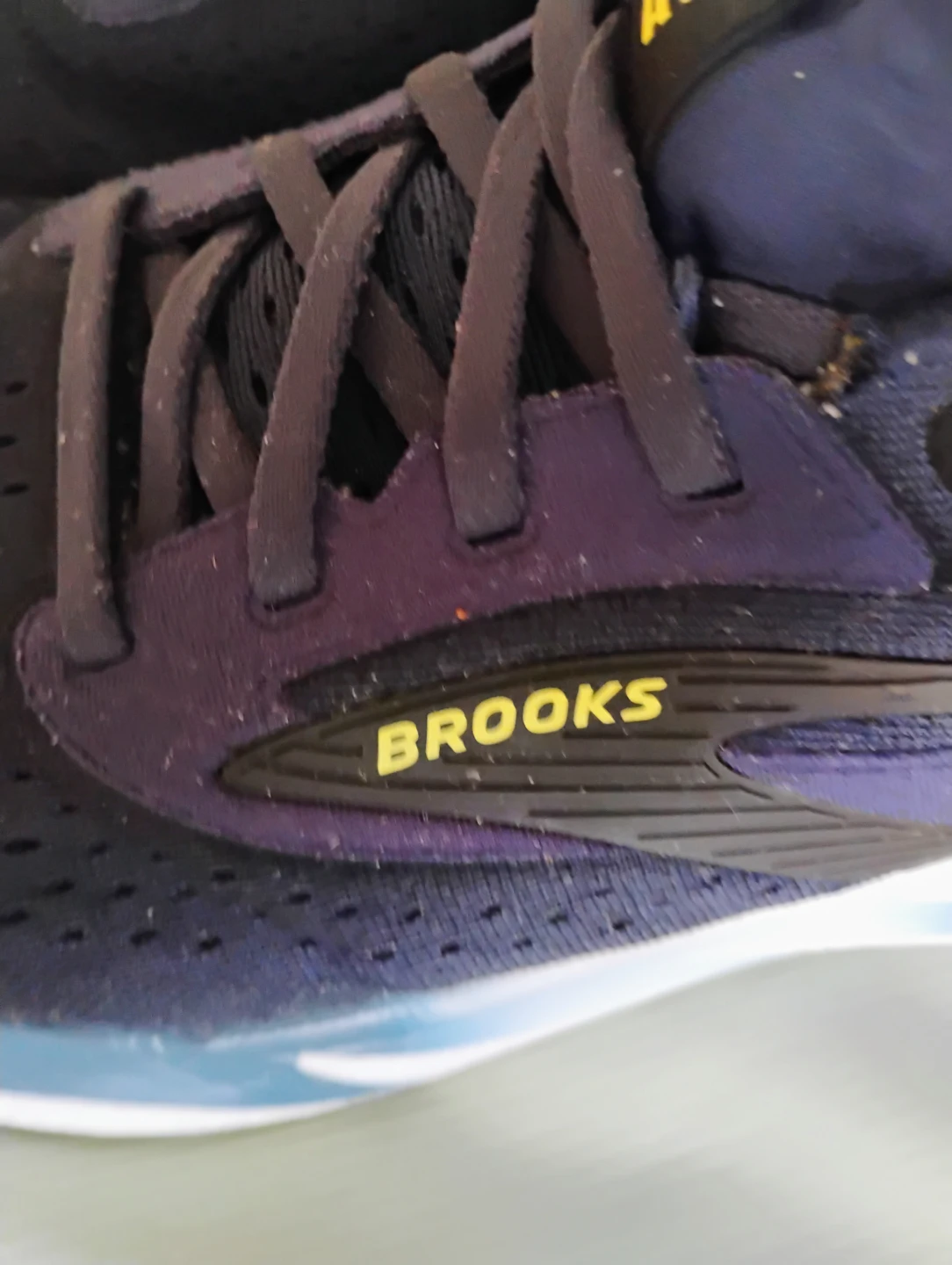 Brooks Adrenaline GTS 24 Running Shoes brand new - photo 4