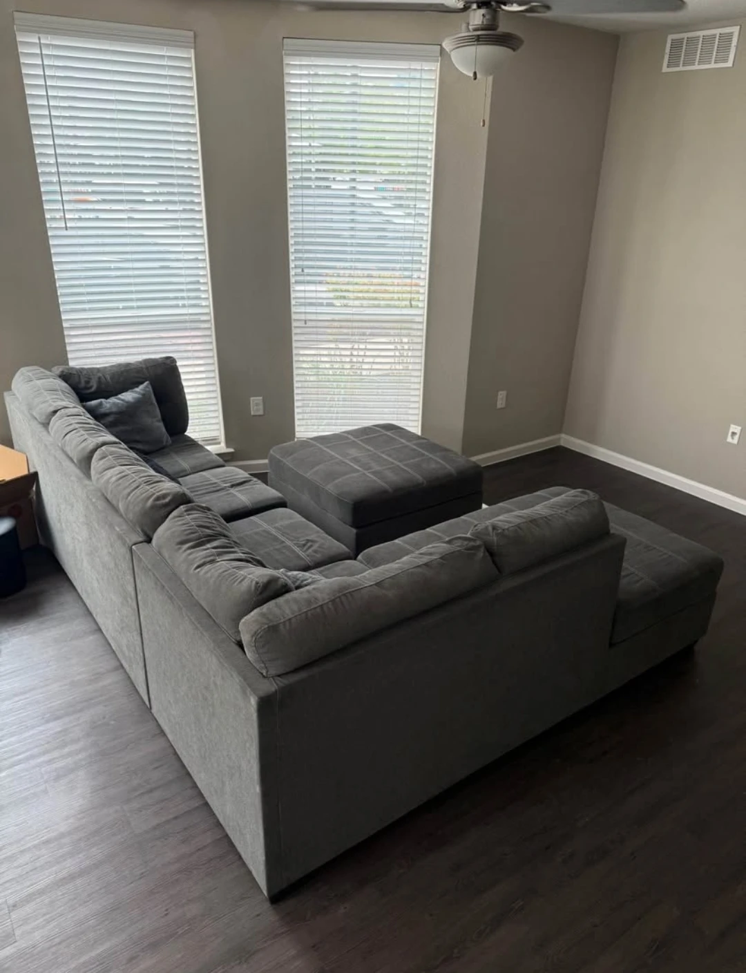 Sectional couch - photo 2