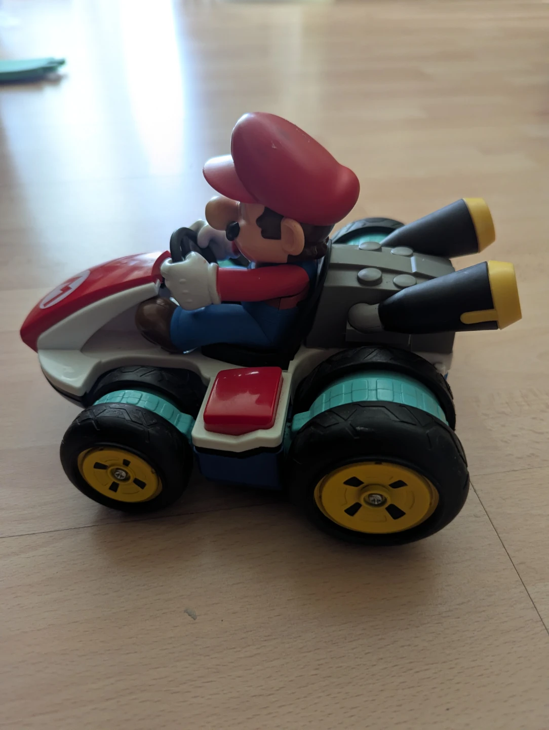 OFFERS: UNTESTED Nintendo Mario Kart Anti Gravity Racer No Remot - photo 2