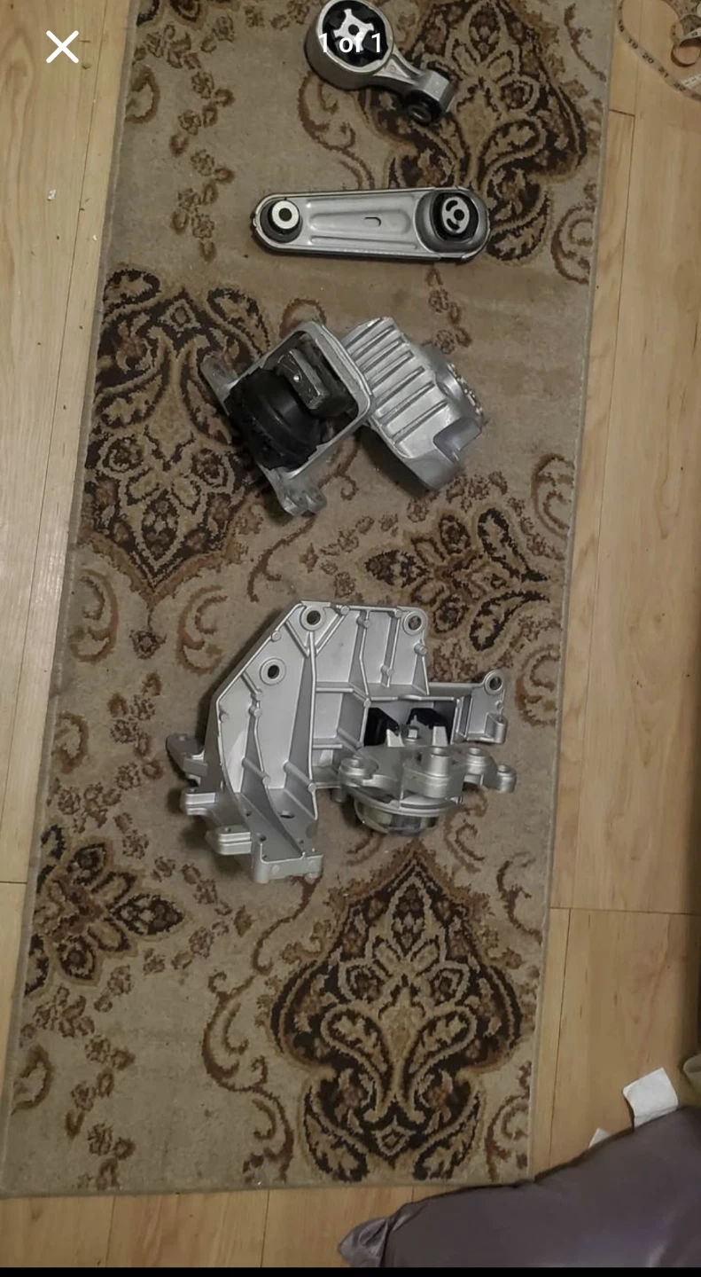 2014 to 2017 nissan rogue  Engine Mounts Set