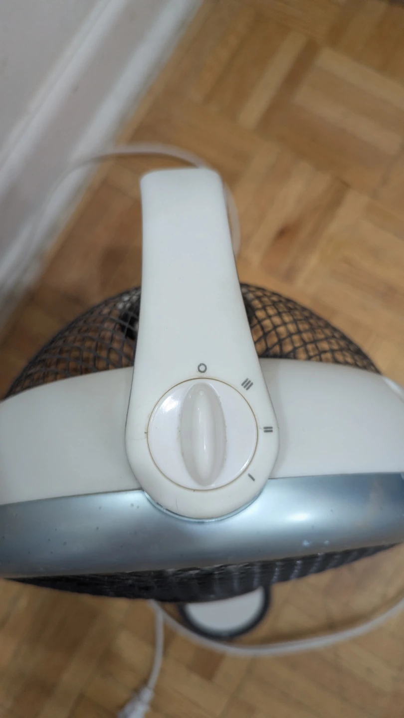 Small Oscillating Table Fan 3-speed DT-700UC - photo 2