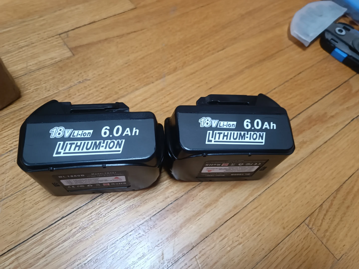 2x 18V Li-ion 6.0Ah Batteries