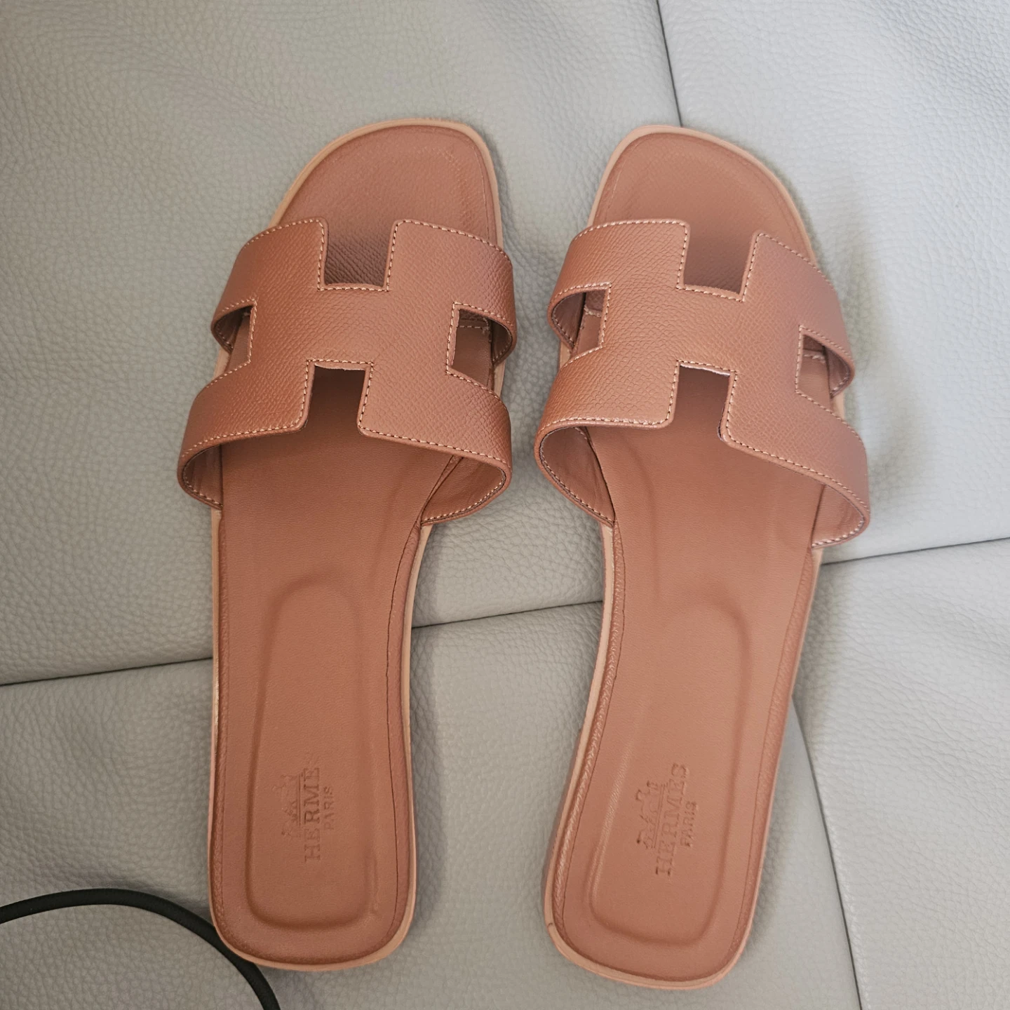 Hermès Women's Sandals - Size 8