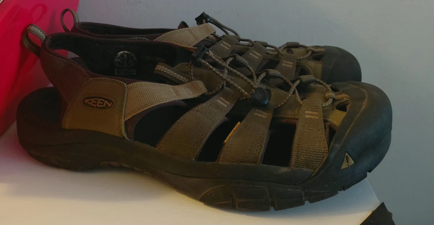 KEEN Newport H2 Water Sandals  size 16 - photo 3