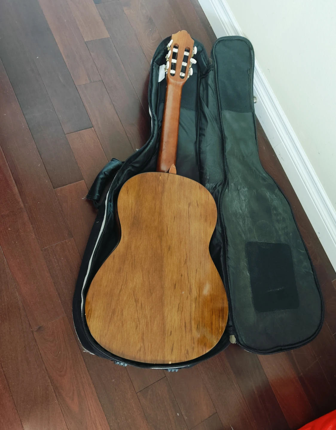 C40 Yamaha guitar with case - photo 4