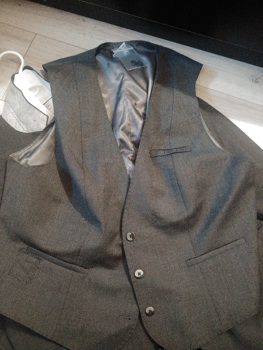 Indochino black suit jacket with shirt and vest - photo 2