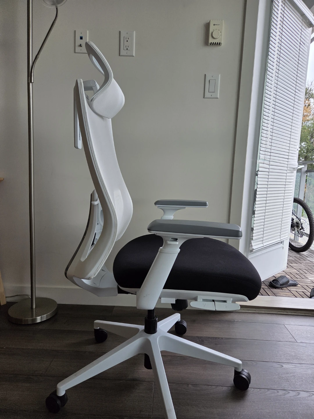 Mesh Office Chair – Adjustable & Comfortable - photo 3