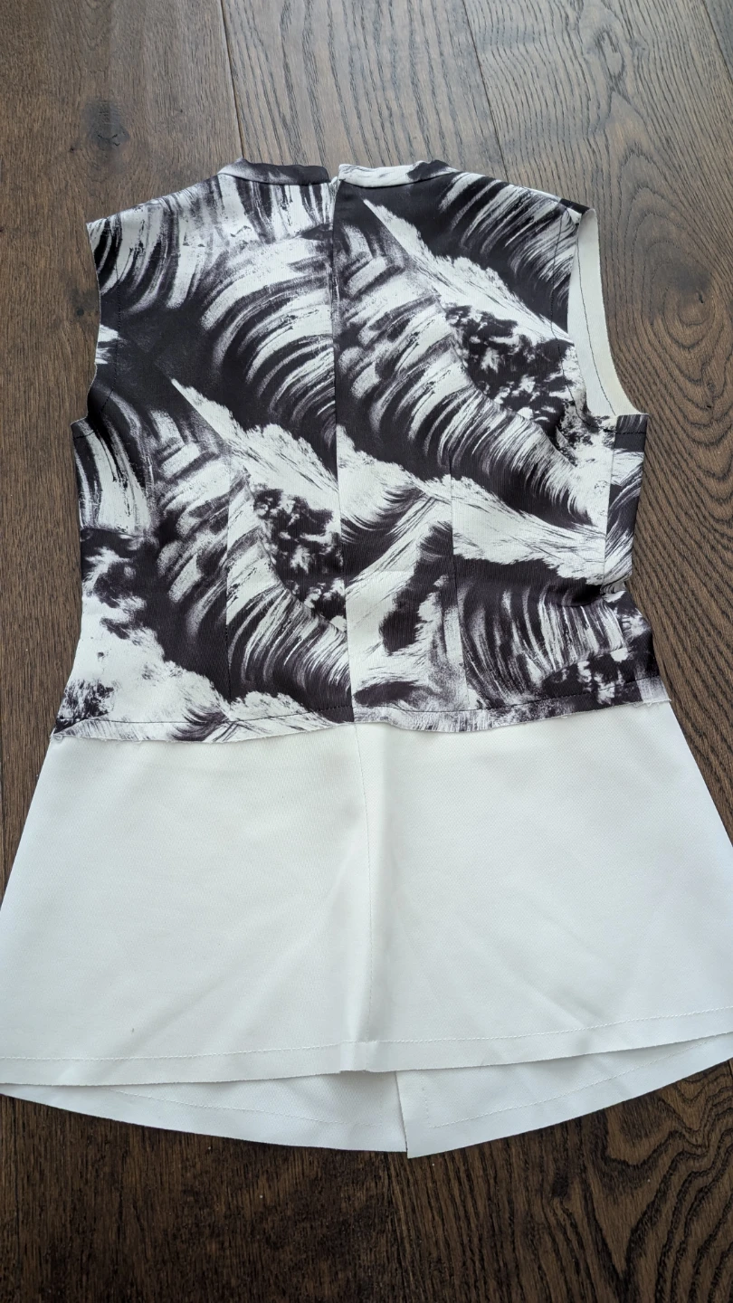 ZARA Black and White Print Sleeveless Top - photo 3