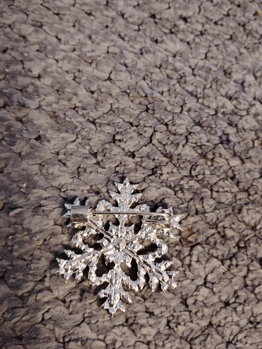 Sparkly Snowflake Brooch Pin - photo 3