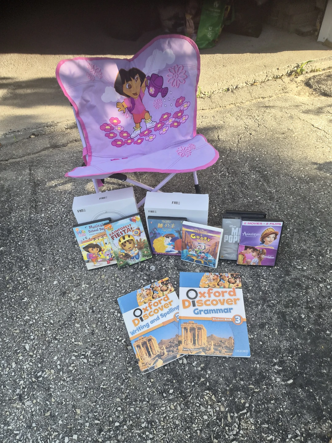 Dora the Explorer Kids Folding Chair/DVDs