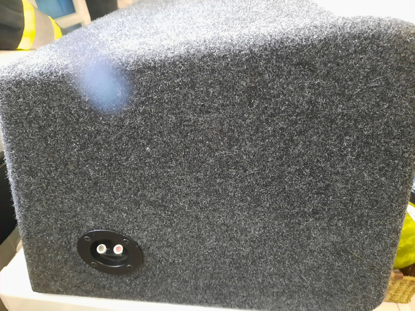 JL Audio Dual Subwoofer Box 11in x 45cm x 76cm - photo 4
