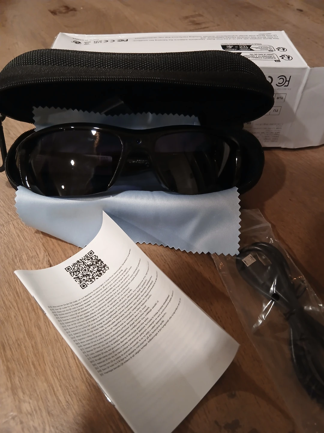 Camera Sunglassess