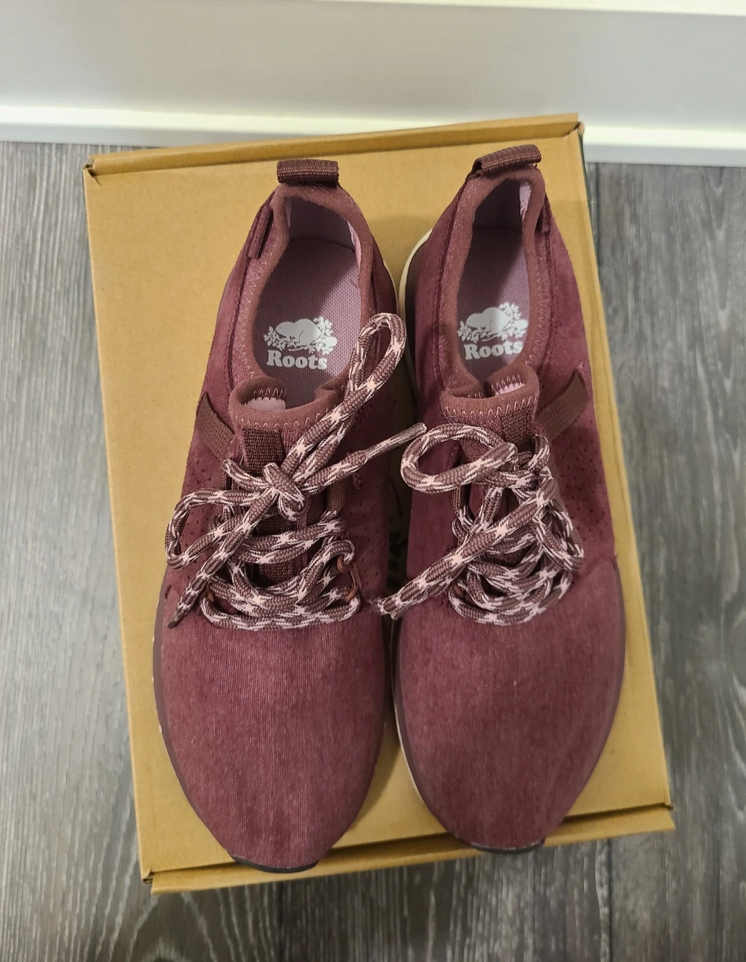 Roots Sneakers - Women's Size 7.5 - photo 2