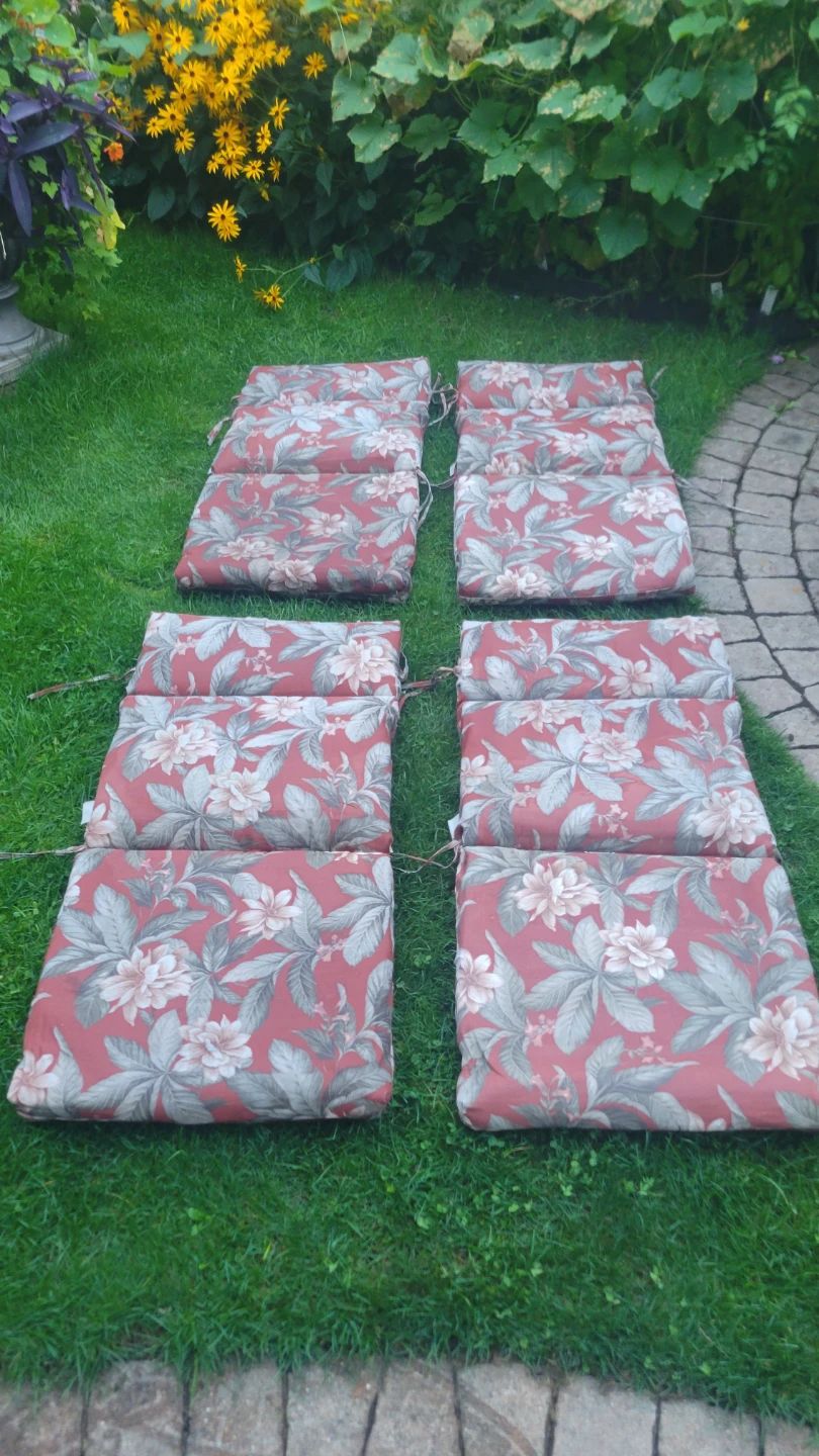 4-Outdoor Cushions Set - Red Floral Pattern - photo 2
