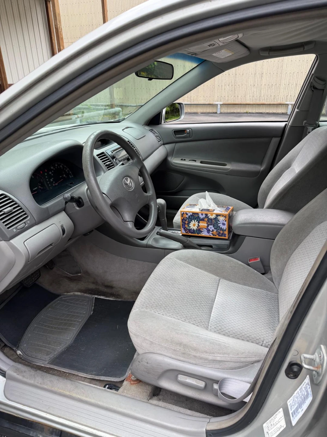 2003 toyota Camry LE Sedan - photo 4