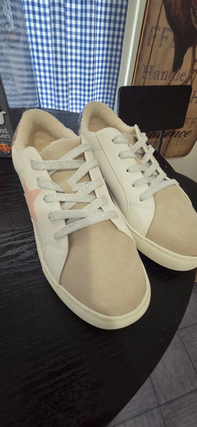Steve Madden White & Tan Star Sneakers