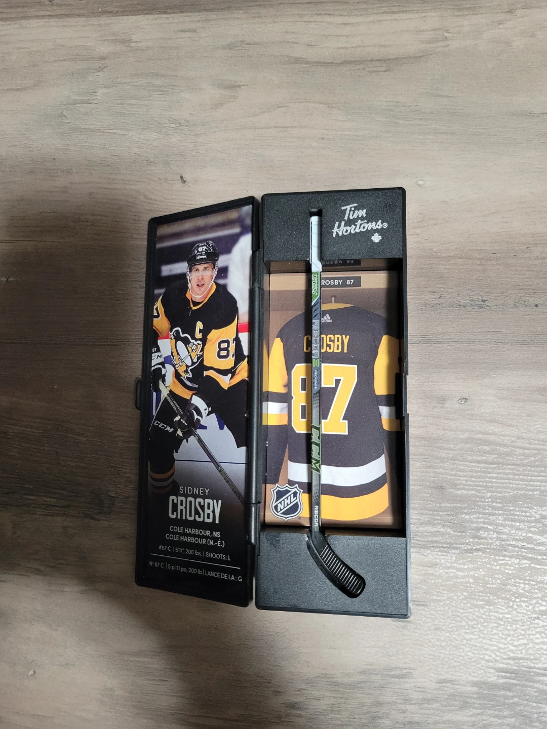 Sidney Crosby Tim Hortons Mini Hockey Stick and Card