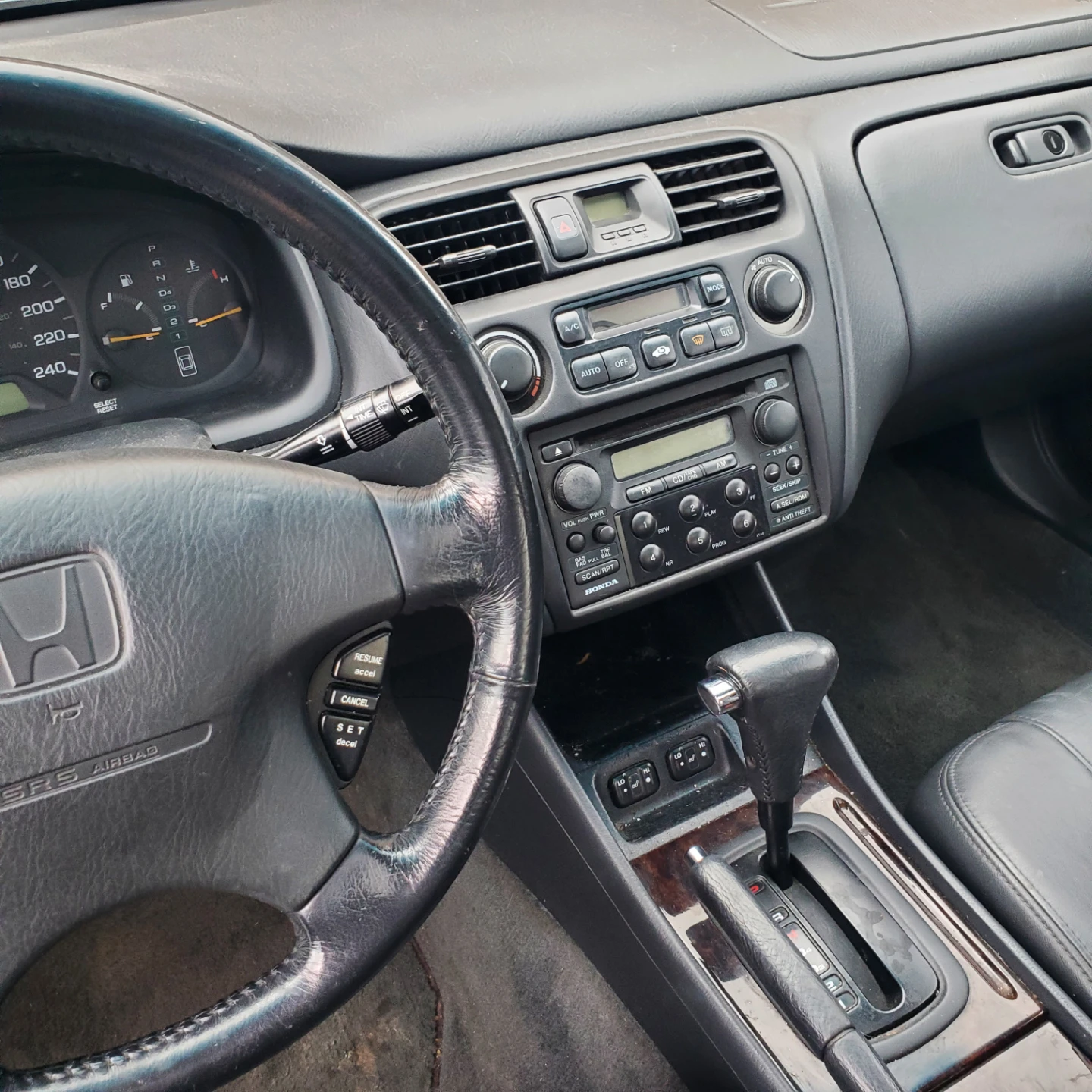 Honda Accord Coupe - photo 2