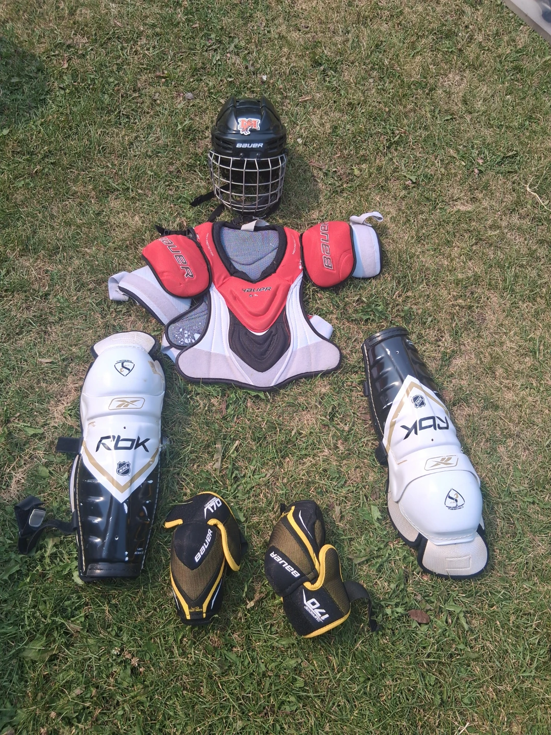 Bauer Hockey Gear Set