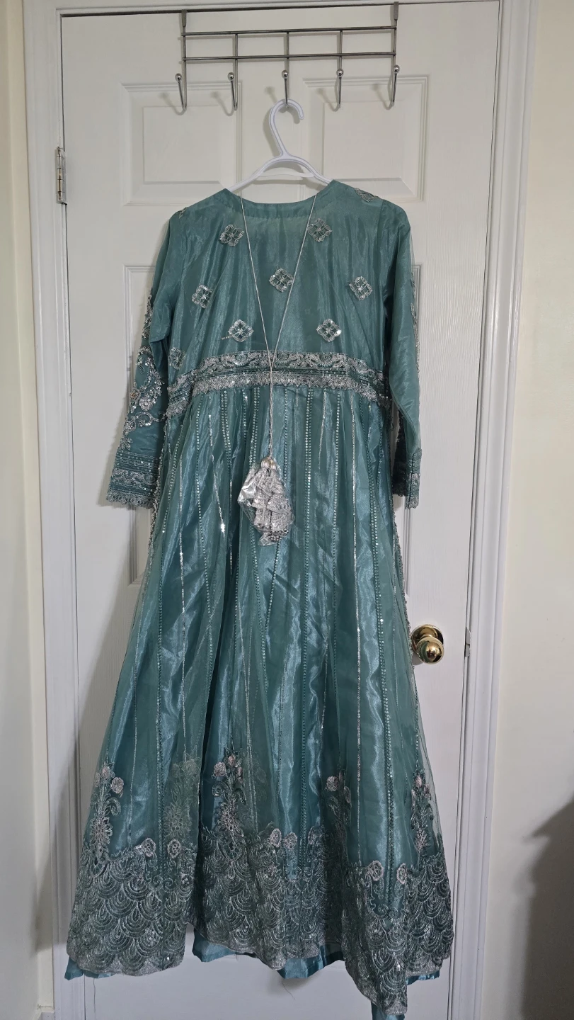 Maxi dress, gharara & lehenga - photo 3