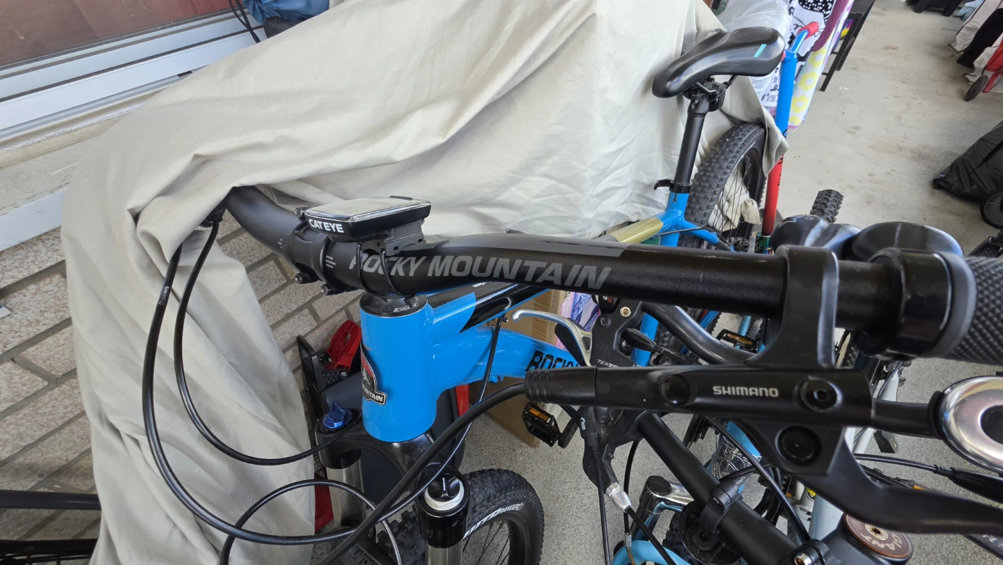 Selling my 3 bike good condition ready to ride take all - photo 4