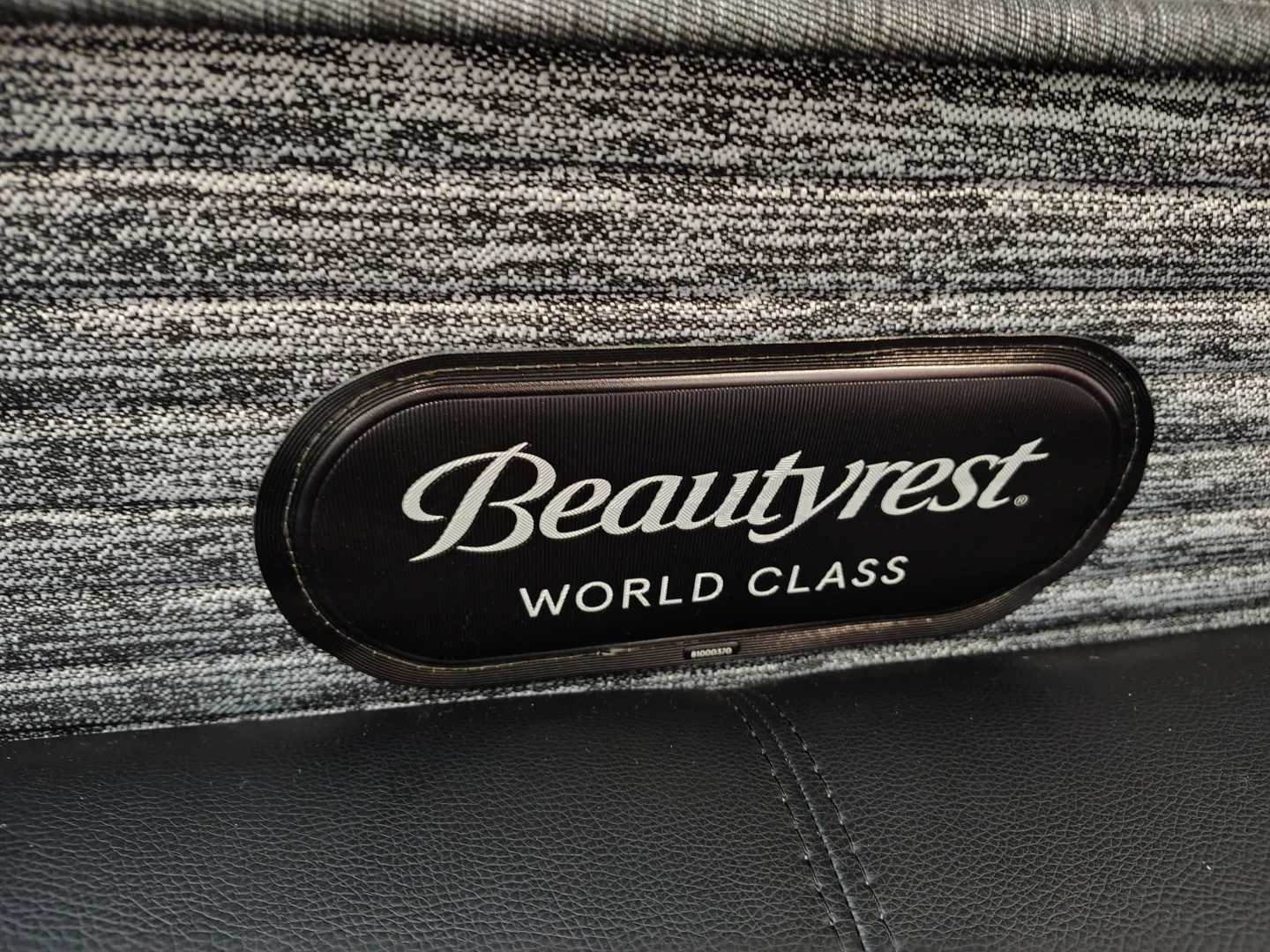 Beautiful Dark Brown Bed Frame & Beautyrest World Class Mattress - photo 3