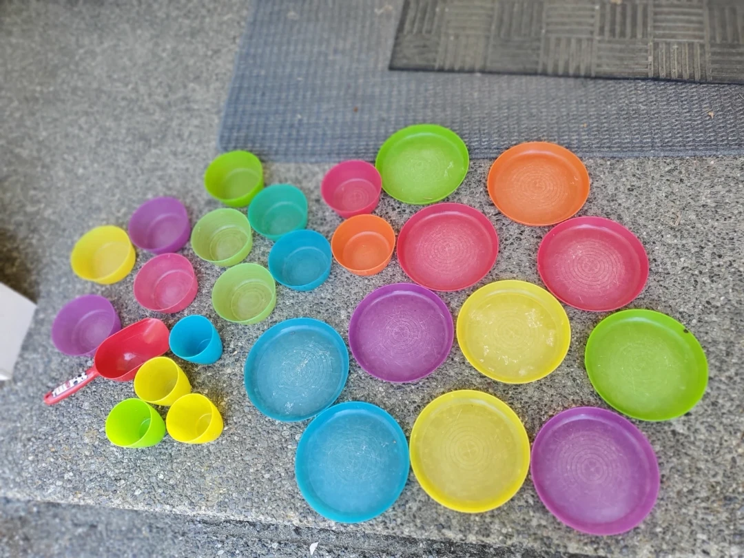 Plastic Bowls - photo 2