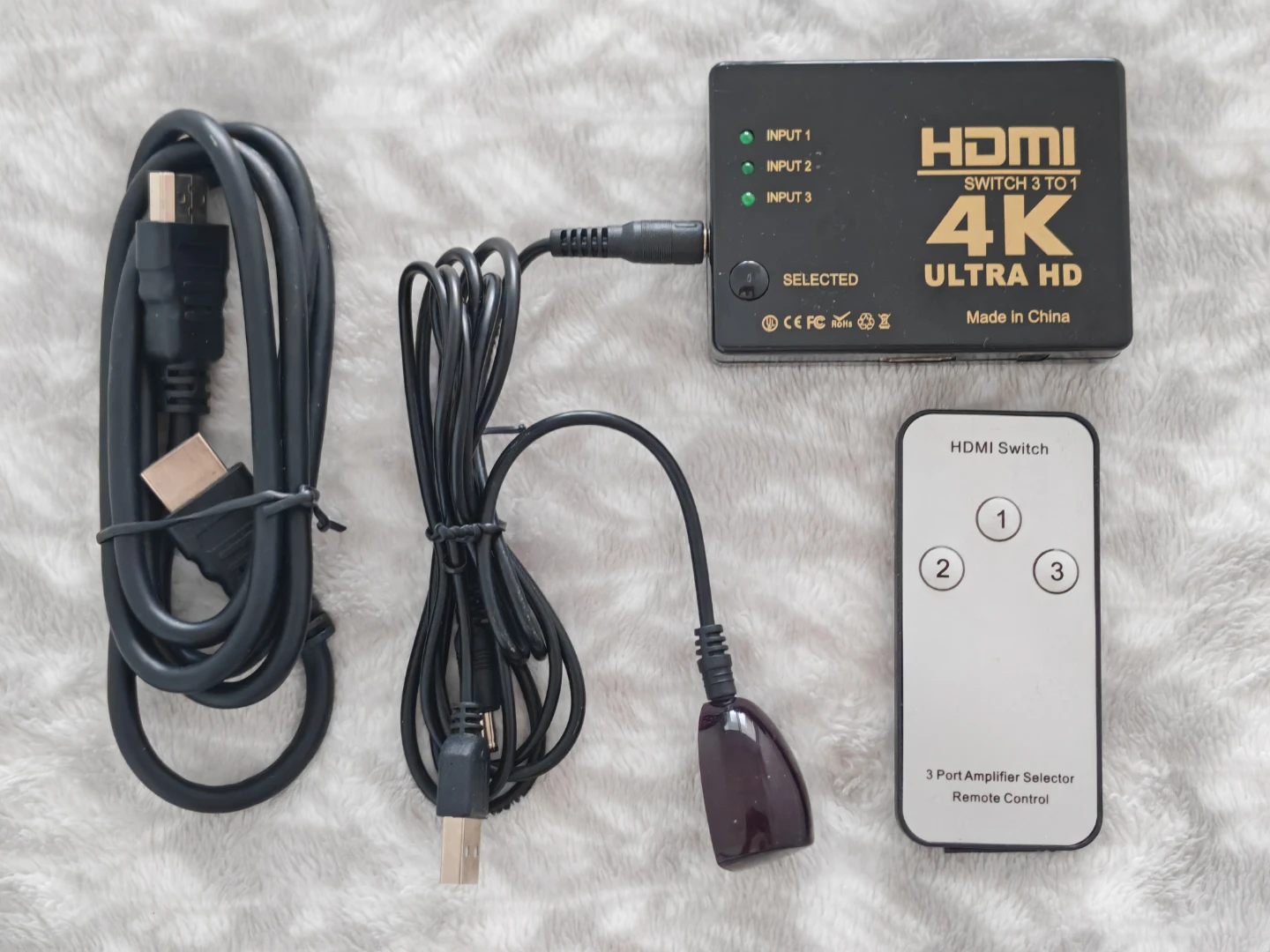 3‑Port 4K HDMI Switch – With Remote, IR Receiver & HDMI Cable