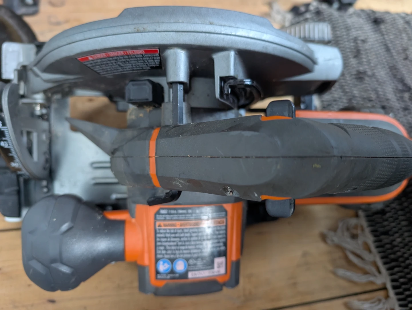 Ridgid 18V Cordless Circular Saw with Charger and Batteries - photo 5