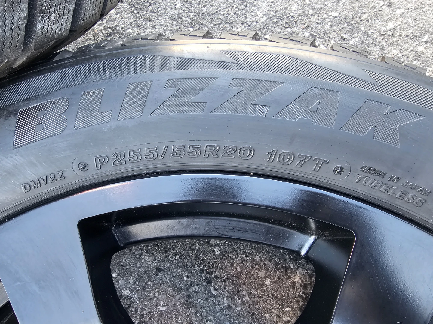 255/55 R20 WINTER TIRES ON ALLOY RIMS 5×120 - photo 5