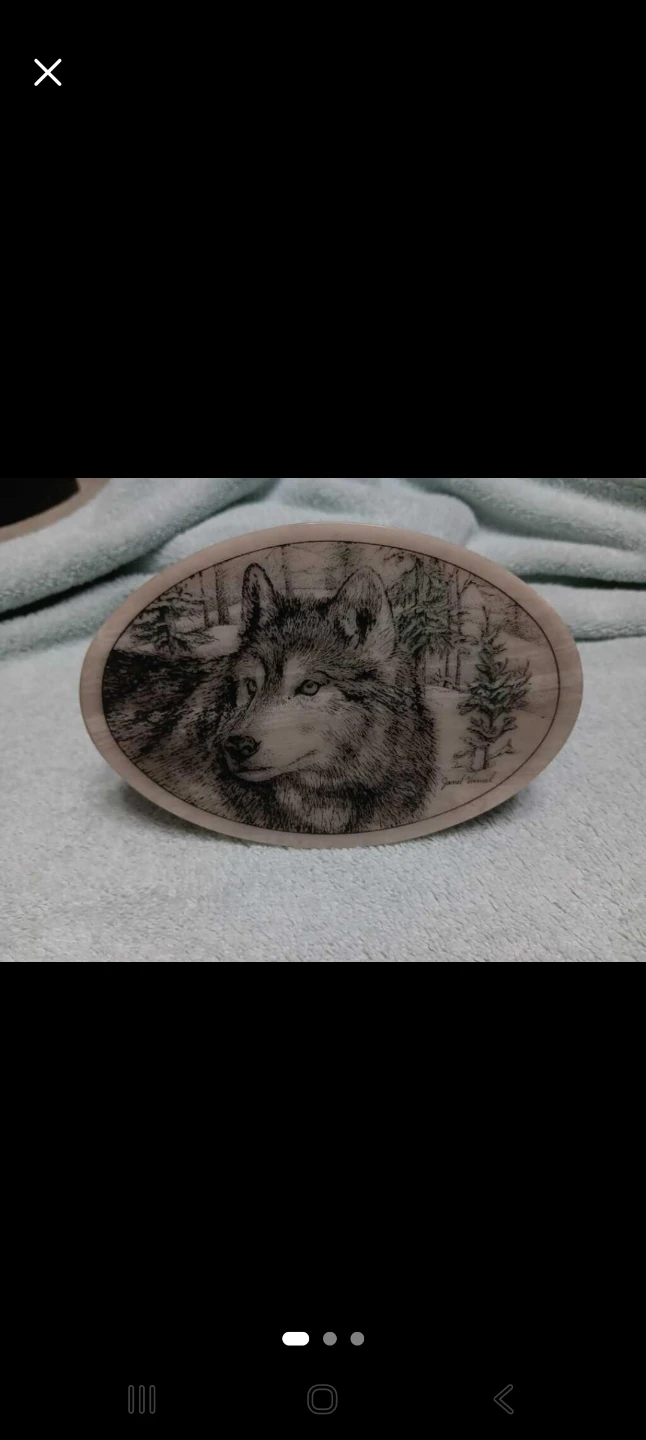 Oval Wolf Engraving Plaque