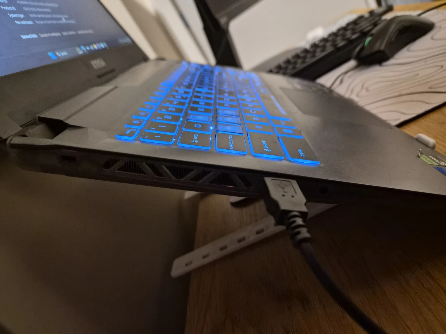 MSI Cyborg 15 A13V Laptop - photo 5