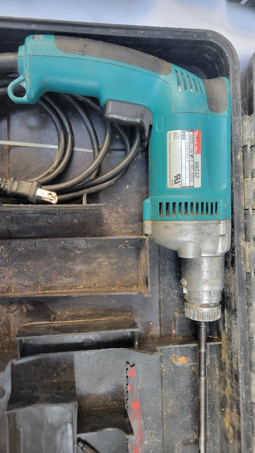 Makita 6823Z Corded Drill with Screw Gun Attachments and Case - photo 3
