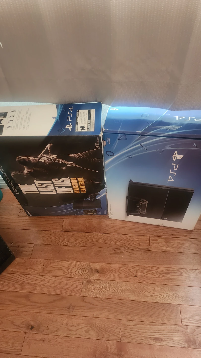 Sony ps4 with one controller factory reset in box.