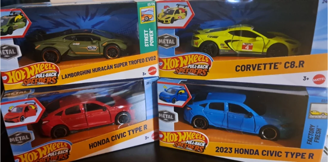 Hot Wheels Pull-Back Speeders Toy Die-Cast Cars x 4