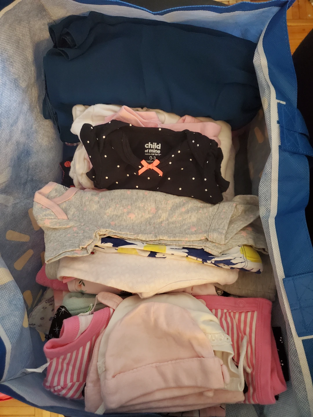 Massive 0-12M Baby Clothes Lot – Over 100 Items! - photo 3