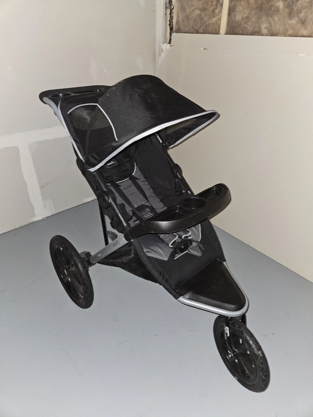 evenflo stroller - photo 4