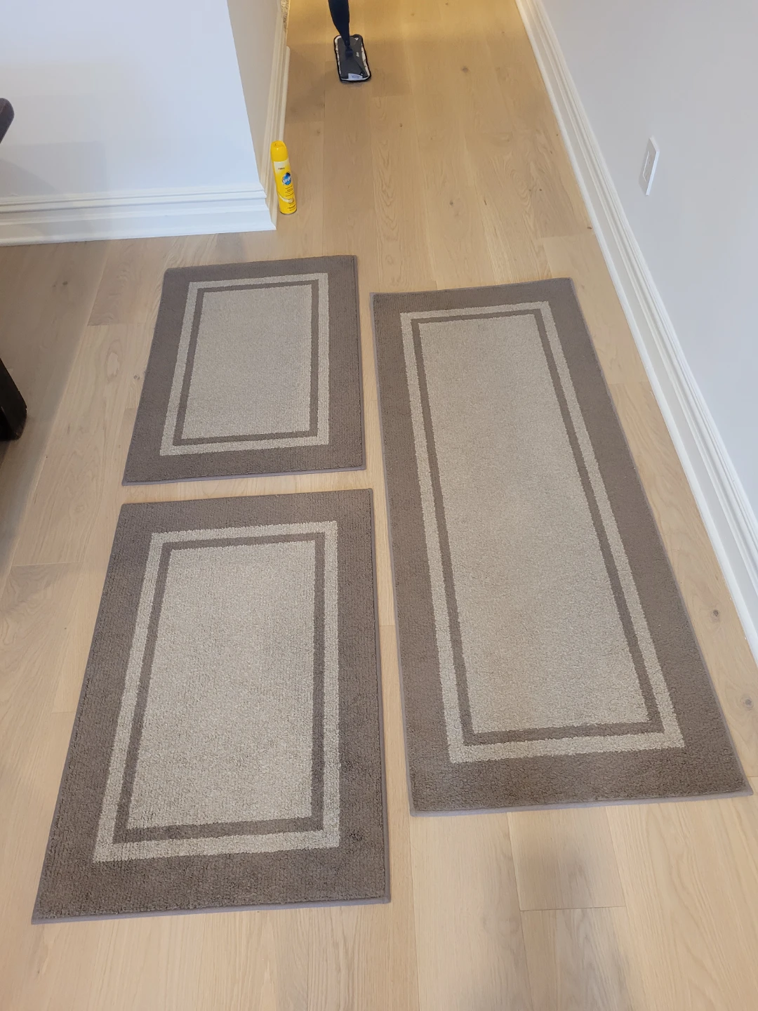 FREE Set of 3 Kitchen Rugs - photo 4