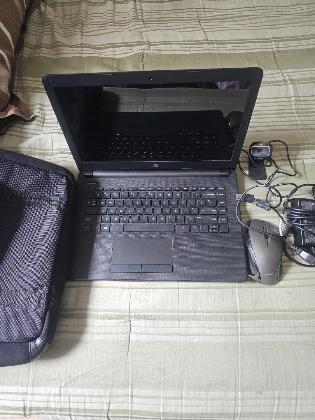HP Laptop with Microsoft Webcam and Mouse