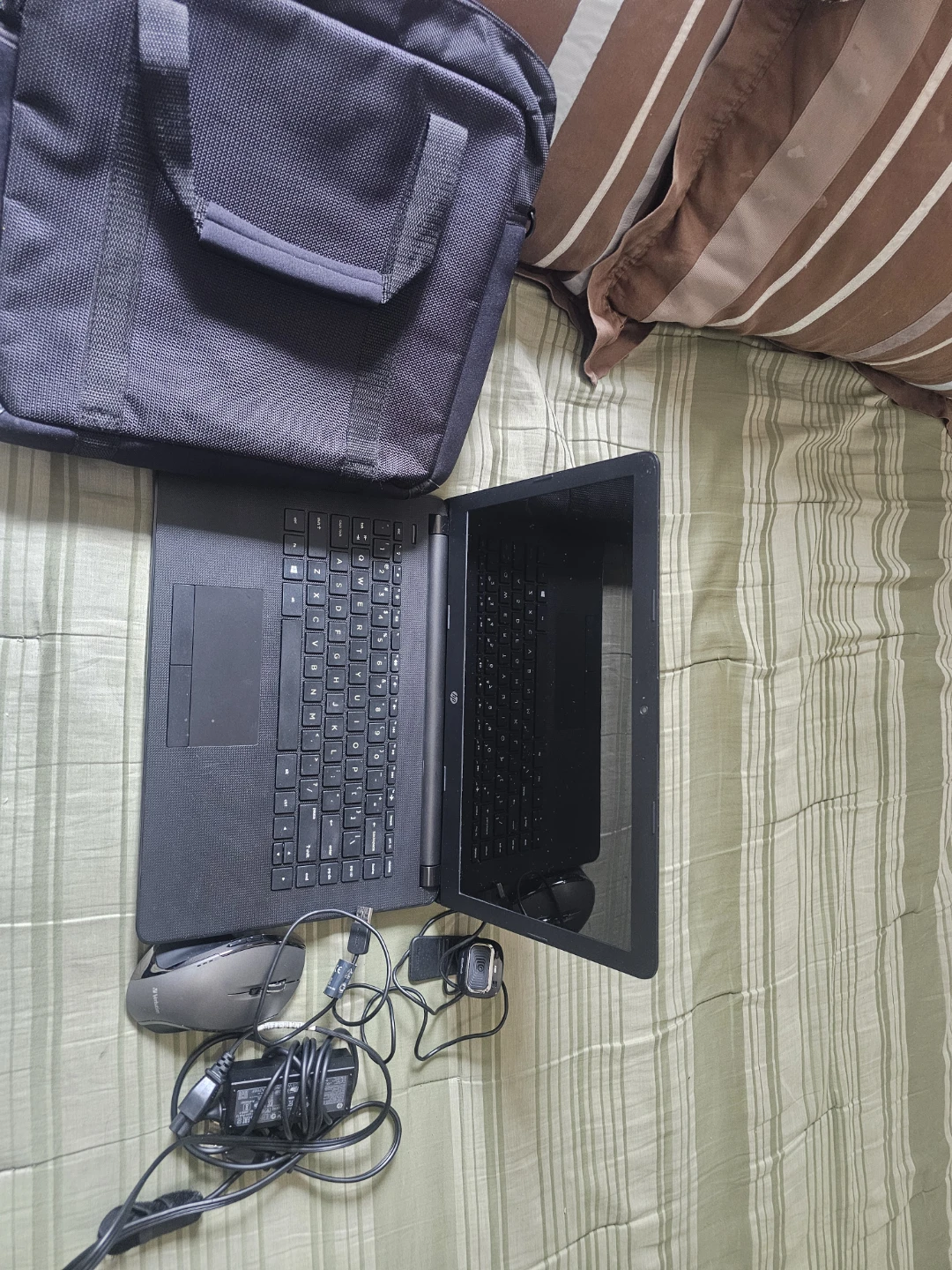 HP Laptop with Microsoft Webcam and Mouse - photo 4