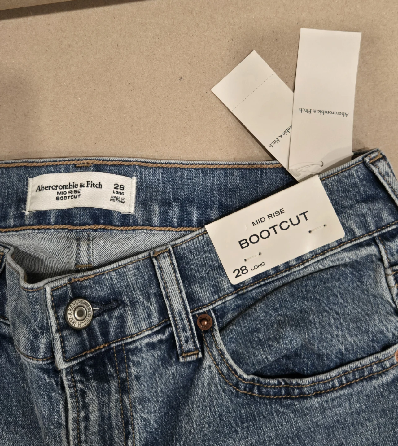 Abercrombie & Fitch Mid Rise Bootcut Jeans - Size 28 Long - photo 5