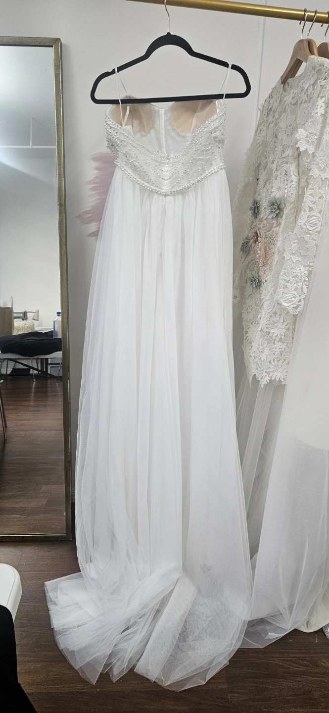 White Beaded Wedding Dress - photo 2