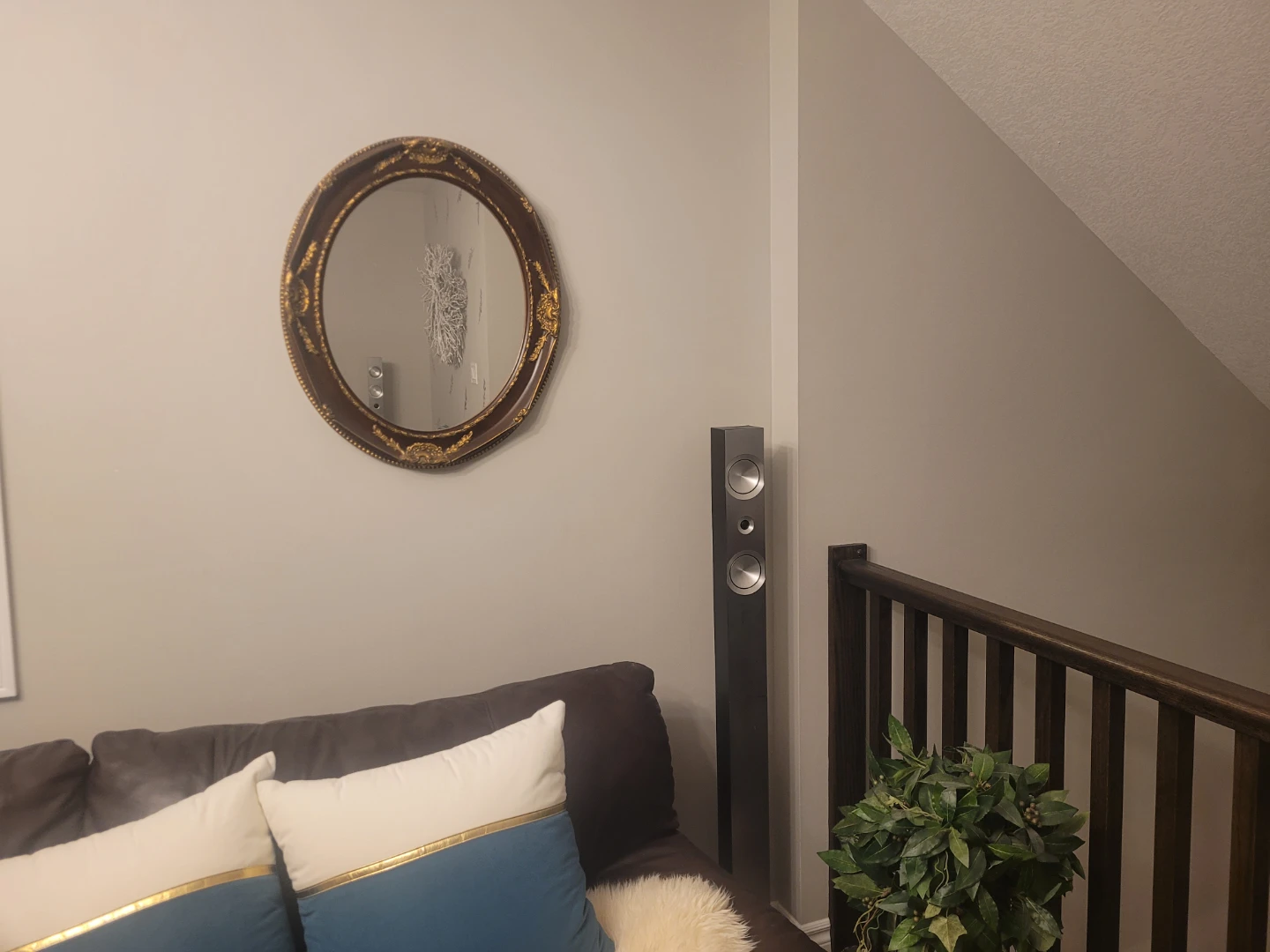 Ornate Oval Wall Mirror - photo 2