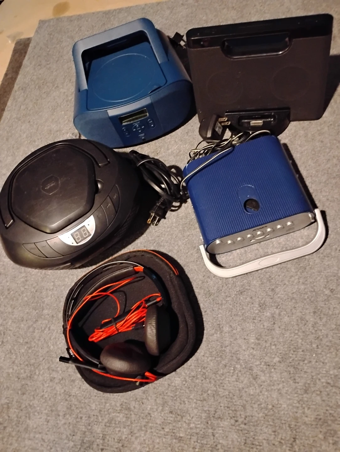 Electronics Bundle portable CD players and headphone