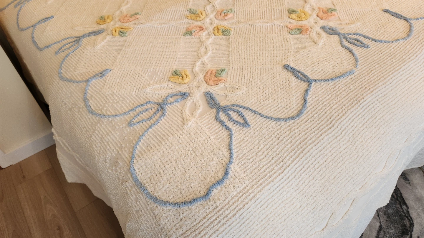 Vintage floral chenille bedspread - photo 5