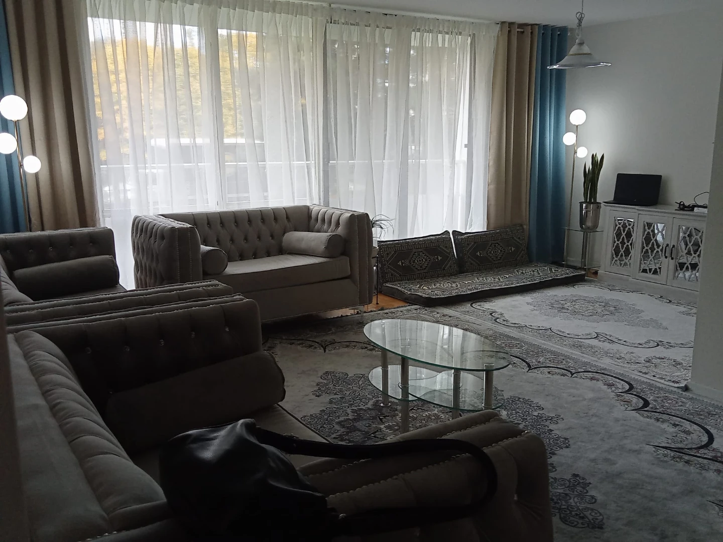 Tufted Chesterfield Sofa - photo 3